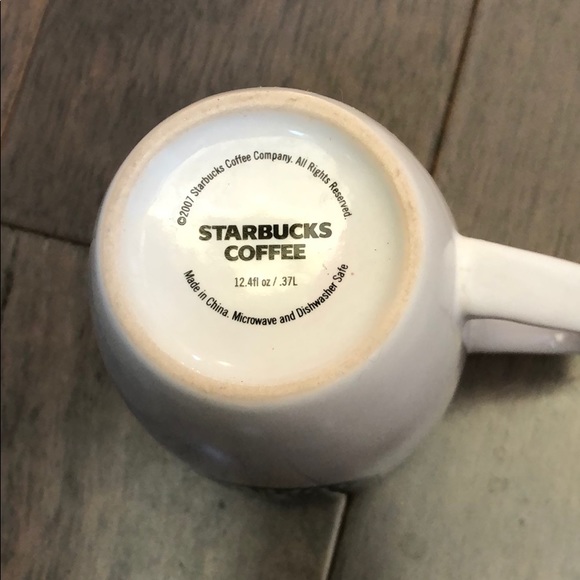 Classic 12 oz. Starbucks mug in perfect condition. - Picture 4 of 5